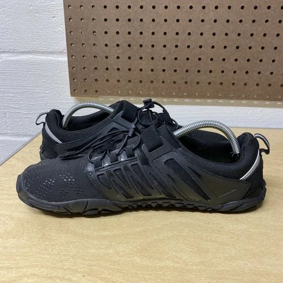 Stylish Black Athletic Shoes - Picture 6 of 9